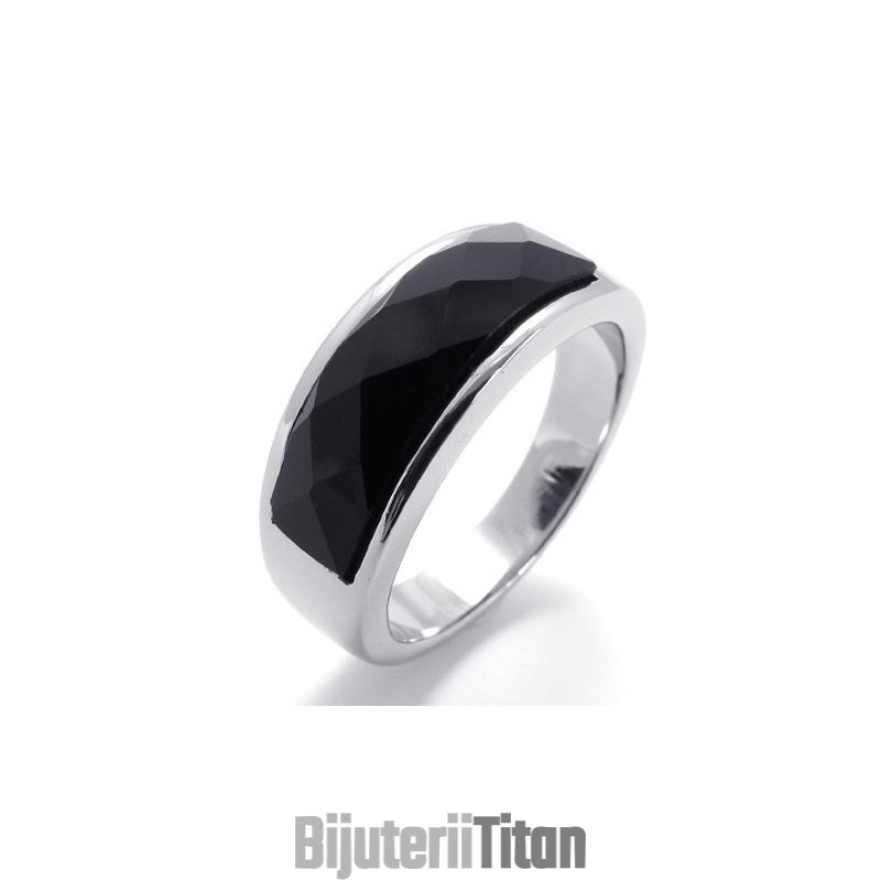 Inel Din Titan Cu Design Iscusit, Culori Delicate, Durabil În Utilizare. Inel Din Titan Cu Design Iscusit, Culori Delicate, Durabil În Utilizare.