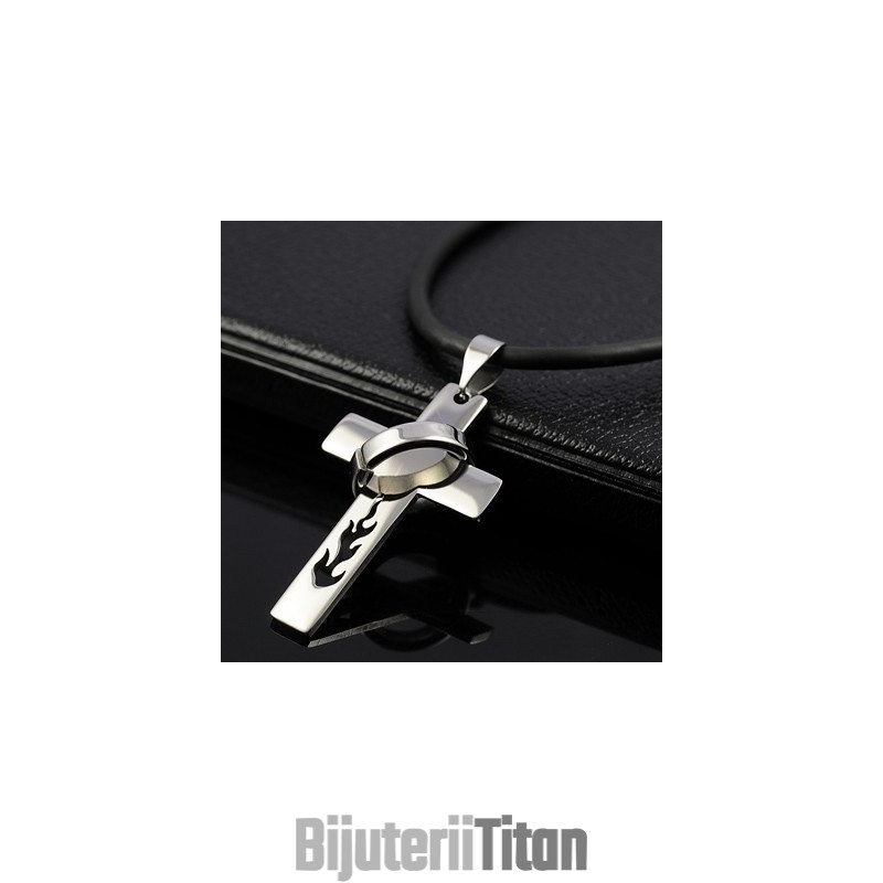 Colier Cu Pandantiv Cruce Din Titan Cu Flacără Pentru Băieți Colier Cu Pandantiv Cruce Din Titan Cu Flacără Pentru Băieți
