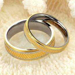 Inel De Titan Care Se Vinde Bine În Toată Lumea Pentru Îndrăgostiți