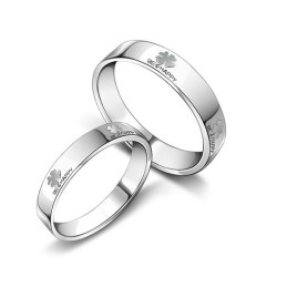 Cunoscut Pentru Inelul Său De Titan Placat Cu Platină În Formă De Trifoi De Calitate Superioară, Pentru Îndrăgostiți