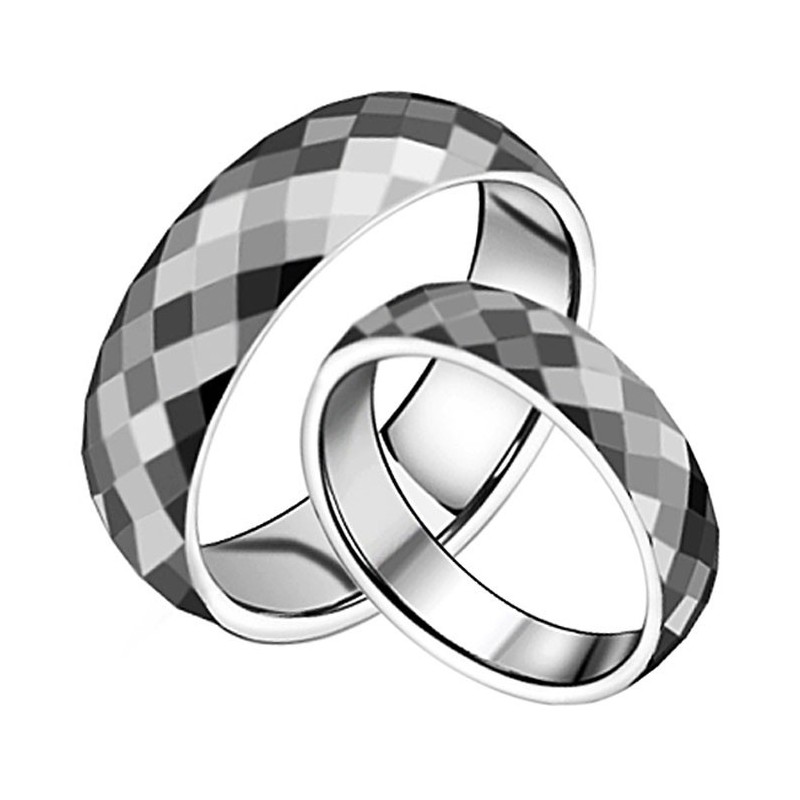 Cunoscut Pentru Inelul Său Ceramic Din Tungsten De Calitate Superioară Pentru Îndrăgostiți