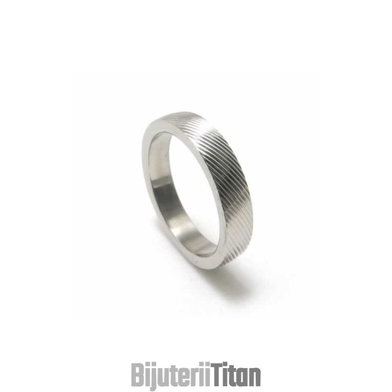 Inel Din Titan Cu Granulație Încrucișată De 4 Mm Inel Din Titan Cu Granulație Încrucișată De 4 Mm
