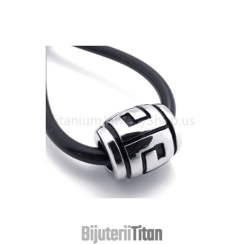 Pandantiv Nou Clasic Din Titan Cu Perle Norocoase Pandantiv Nou Clasic Din Titan Cu Perle Norocoase
