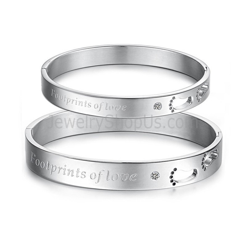 Brățări Tatanium „Footrints Of Love” Pentru Cupluri Cu Amprente Goale Și Pietre C850 Brățări Tatanium „Footrints Of Love” Pentru Cupluri Cu Amprente Goale Și Pietre C850