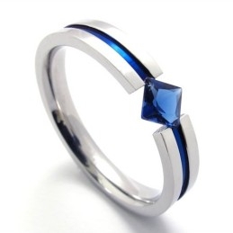 Inel De Titan Cu Diamant Albastru