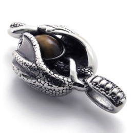 Pandantiv Din Titan Cu Gemă Wing Claw