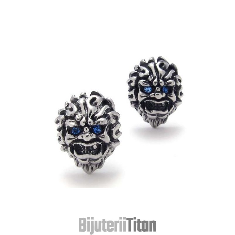 Cercei Din Titan Cu Leu Și Diamant Albastru Cercei Din Titan Cu Leu Și Diamant Albastru