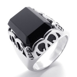 Inel Din Titan Cu Gemă