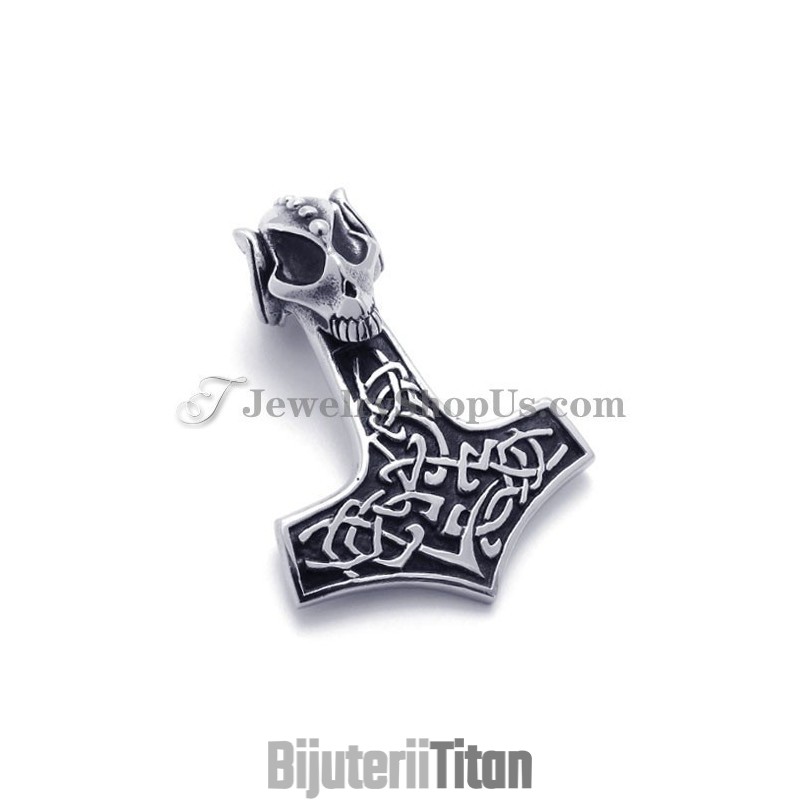 Craniu La Modă Cu Pandantiv Cruce Din Titan
