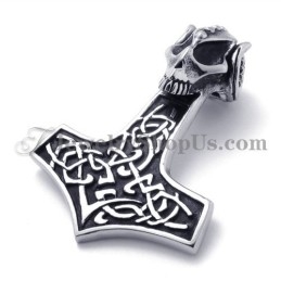 Craniu La Modă Cu Pandantiv Cruce Din Titan
